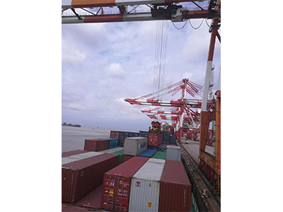 南凯小编分享-台风“暹芭”今日登陆，严重影响深圳港集装箱运输